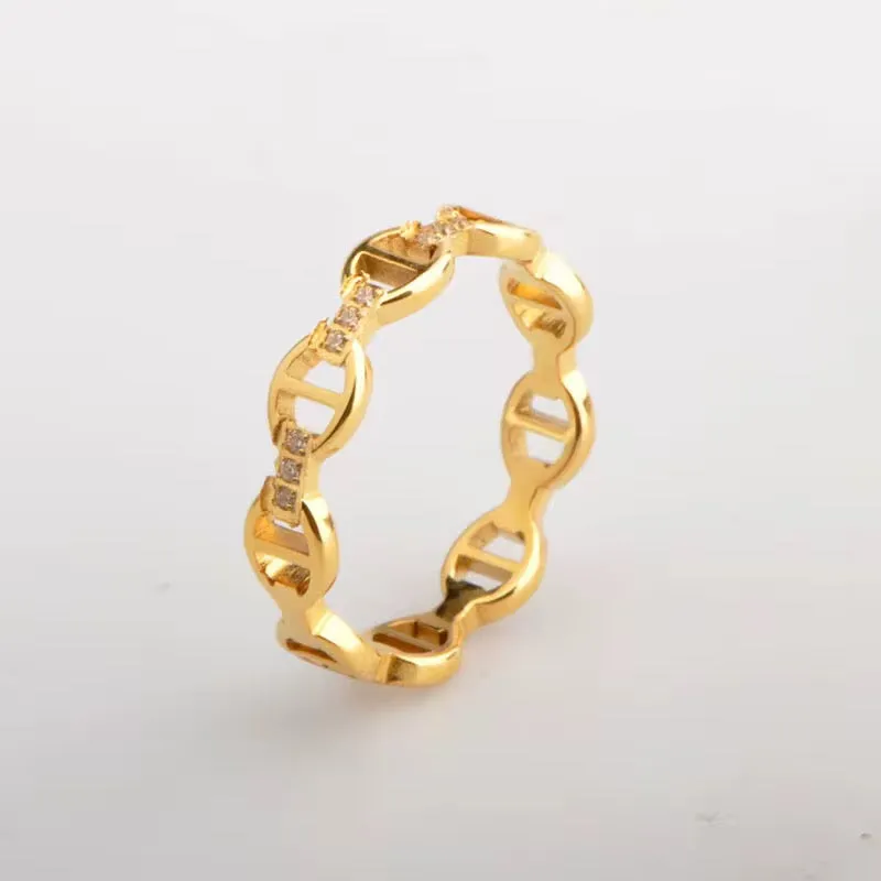 Elevated Chain Link Ring