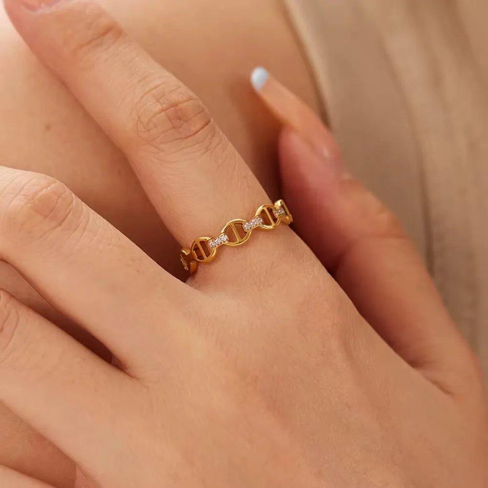 Elevated Chain Link Ring